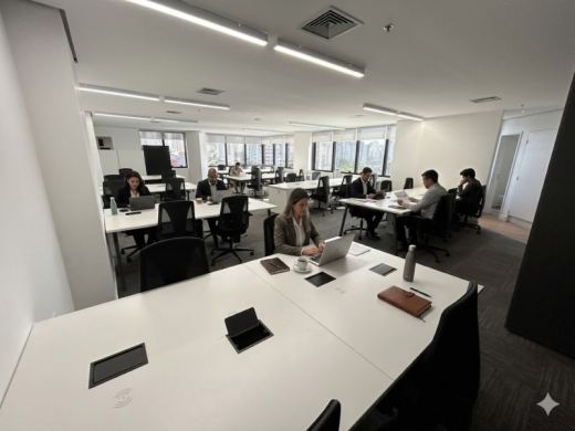 Sala 1002 com janela