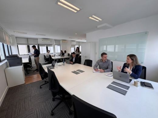 Sala 901 com janela