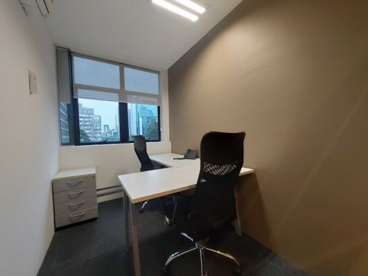 Sala 606 com janela
