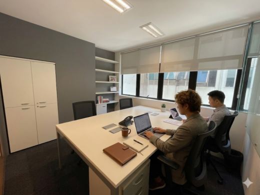 Sala 503 com janela
